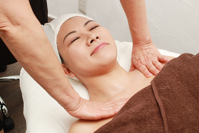 フェイシャル&ボディトリートメントサロン mano mano | 岡崎のエステサロン