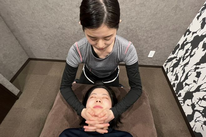 【小顔・姿勢・骨盤矯正・美脚】ヴィオーデ美容整体サロン 新宿店 | 新宿のリラクゼーション 【小顔・姿勢・骨盤矯正・美脚】ヴィオーデ美容整体サロン 新宿店 | 新宿のリラクゼーション