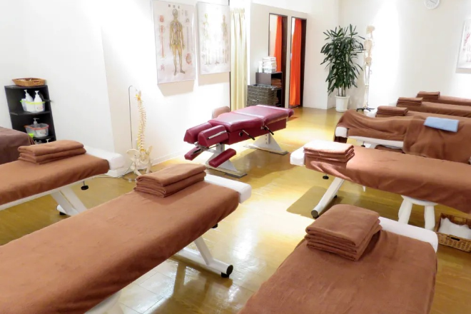 カラダファクトリー 博多駅地下街店 | 博多のリラクゼーション