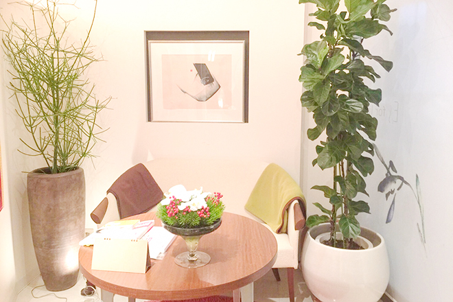 クリニカルエステ/イーズ リバーウォーク北九州デコシティ店 | 北九州のエステサロン