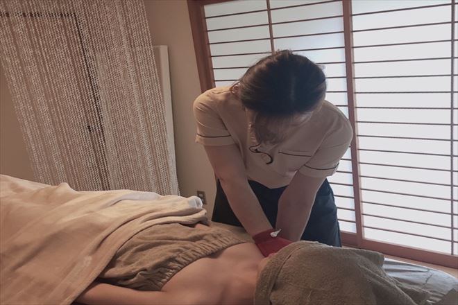 バストアップサロン アケミ | 木津川のエステサロン