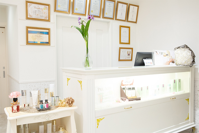 Louise Rever | 海南のエステサロン Louise Rever | 海南のエステサロン