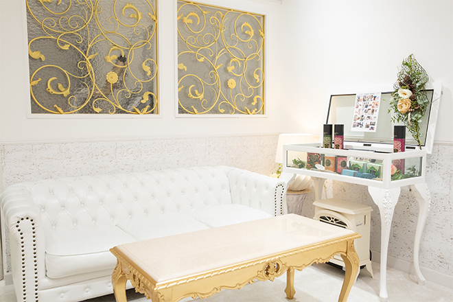 Louise Rever | 海南のエステサロン Louise Rever | 海南のエステサロン