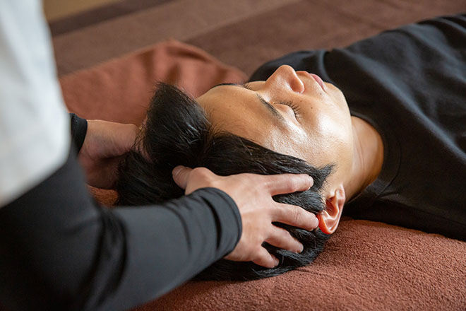 深部リンパマッサージ 指圧 足つぼ ストレッチ Rakuma | 岸和田のリラクゼーション