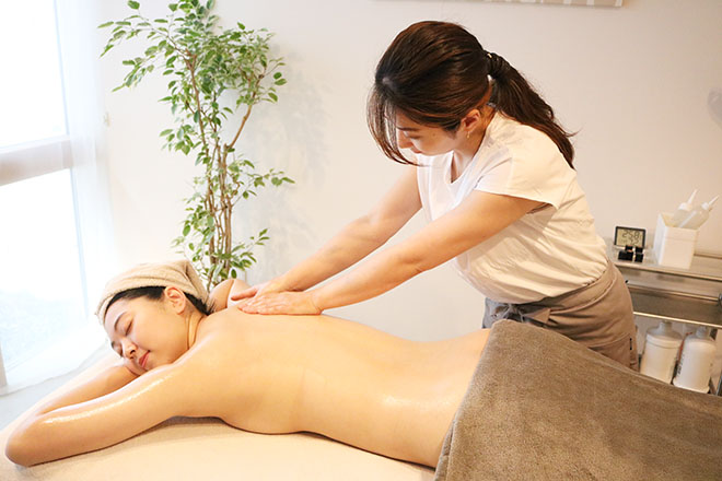 リンパ 痩身 よもぎ蒸し Ciffon Health&Beauty | 四条烏丸/五条/西院のエステサロン