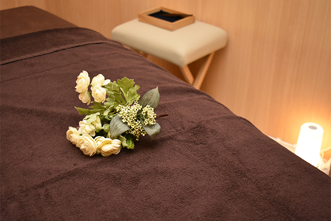 ドライヘッドスパ専門サロン RE/SETヤエチカ店 | 東京のリラクゼーション