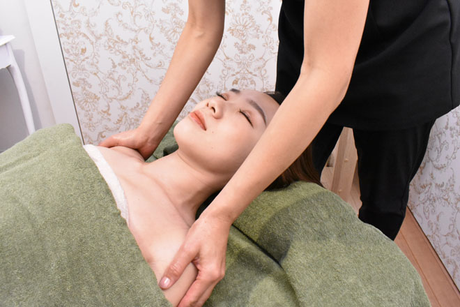 リフレクソロジーと小顔ヘッドスパの専門サロン ラヴィ | 船橋のリラクゼーション リフレクソロジーと小顔ヘッドスパの専門サロン ラヴィ | 船橋のリラクゼーション