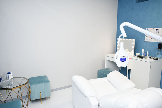 ホワイトニング専門店Whitening Room横浜店(旧ホワイトニングサロン PLATINUM BEAUTY横浜店) | 横浜のエステサロン