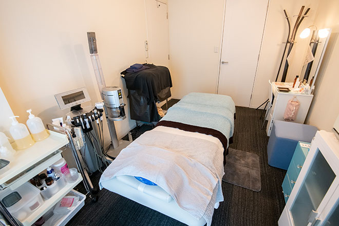 ハンドエステ ylber | 銀座のエステサロン