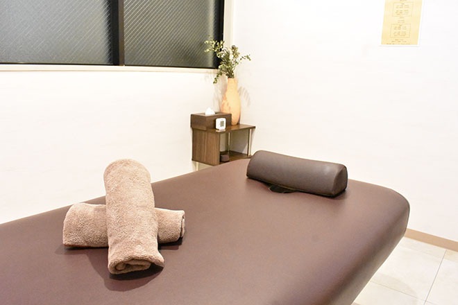 【全身もみほぐし&ストレッチ】全力ストレッチ 新宿御苑店 | 新宿のエステサロン