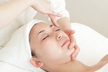 ジ・エステティック/イーズ ららぽーと福岡店 | 博多のエステサロン ジ・エステティック/イーズ ららぽーと福岡店 | 博多のエステサロン