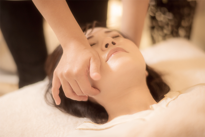 隆鼻矯正専門店 Raplit福岡天神店 | 天神/大名のエステサロン