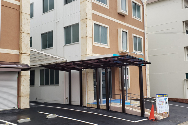 ホワイトニングLABO | 向日のリラクゼーション