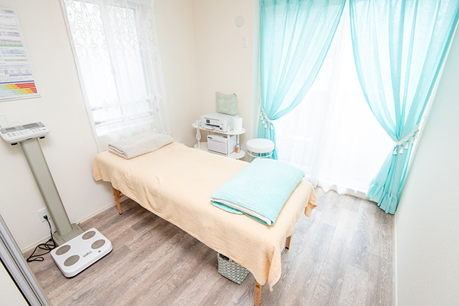 耳つぼダイエットサロン Celeste | 北千住のエステサロン 耳つぼダイエットサロン Celeste | 北千住のエステサロン