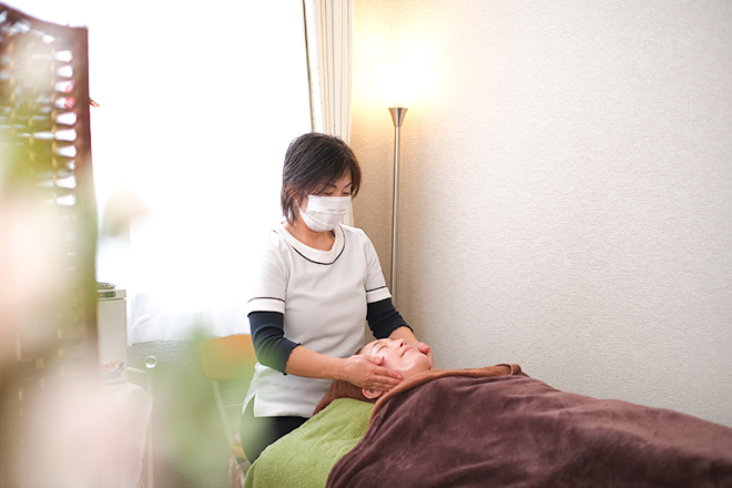 健康耳つぼフェイシャルケア 癒しのIzumI | 上田のエステサロン