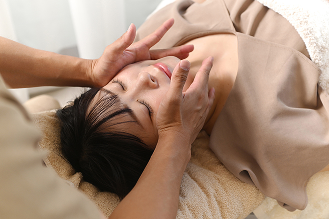 小顔・肌質改善サロンespoir ハーブピーリング/毛穴/痩身/フェイシャル | 心斎橋のエステサロン