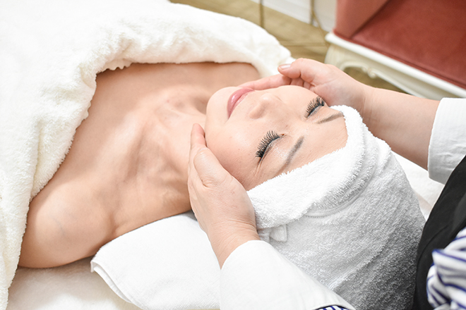 たるみ引き上げ専門立体小顔サロンshiAwase | 本町のエステサロン たるみ引き上げ専門立体小顔サロンshiAwase | 本町のエステサロン