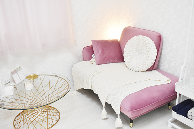 毛穴ケア×たるみ改善で素肌に自信 エイジング専門 モンレーヴ | 和歌山のエステサロン 毛穴ケア×たるみ改善で素肌に自信 エイジング専門 モンレーヴ | 和歌山のエステサロン