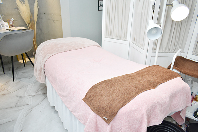 【美肌/小顔/リンパ】cherir beauty salon | 大井町のエステサロン