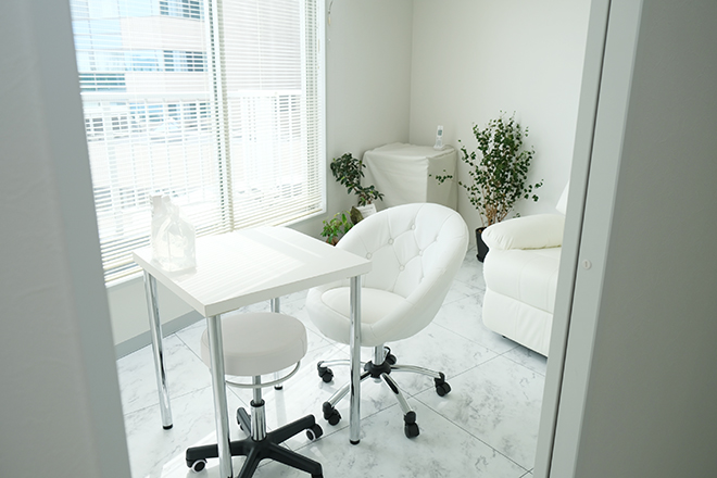 Beauty Salon Moonstone | 表参道のリラクゼーション Beauty Salon Moonstone | 表参道のリラクゼーション