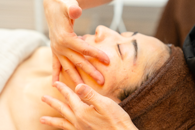 フェイシャルサロン esty | 府中のエステサロン