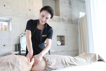 Leglance total esthetics | 梅田のエステサロン