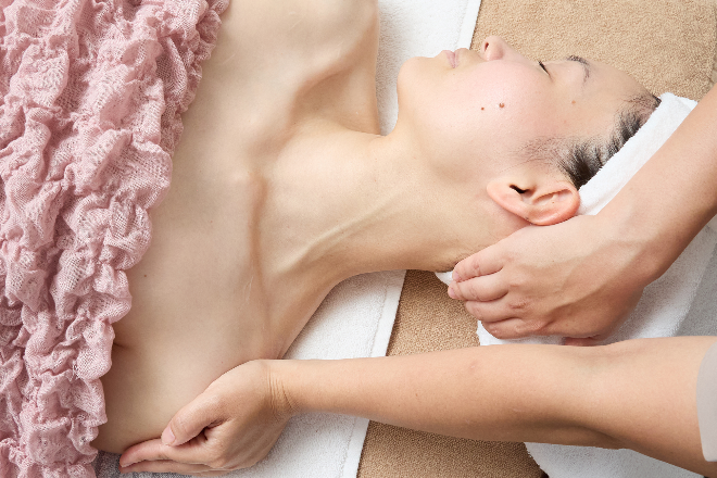 【毛穴・ハーブピーリング】 ニキビ対策サロンetoile クリスティーナ正規取扱店 | 梅田のエステサロン