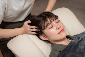 ドライヘッドスパ専門店にどね 名古屋本店 | 伏見のリラクゼーション
