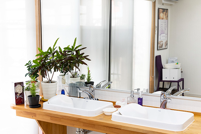 Through You | 燕のエステサロン