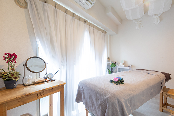 rose blanche | 堺のリラクゼーション