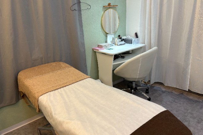 ドライヘッドスパ/フェイシャル POWER OF BEAUTY | 高槻のエステサロン ドライヘッドスパ/フェイシャル POWER OF BEAUTY | 高槻のエステサロン