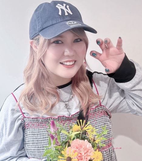 戸屋 歩美