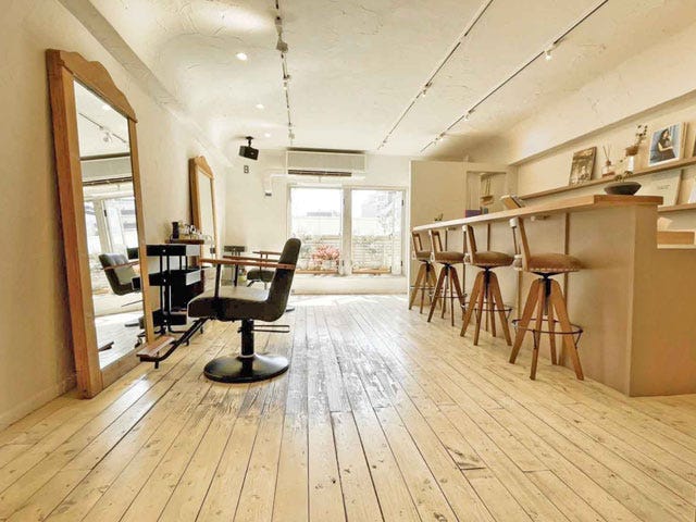 UNCUT＆LOUNGE | 原宿のヘアサロン