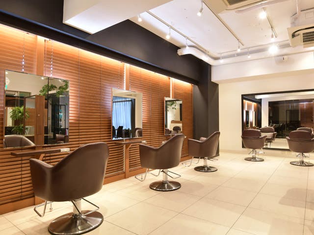 Plus Lounge | 原宿のヘアサロン