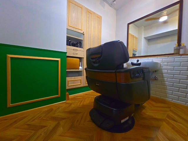 Y's BarBer GINZA 神田御茶ノ水店 | 御茶ノ水のヘアサロン