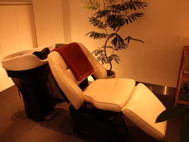 brisa | 表参道のヘアサロン