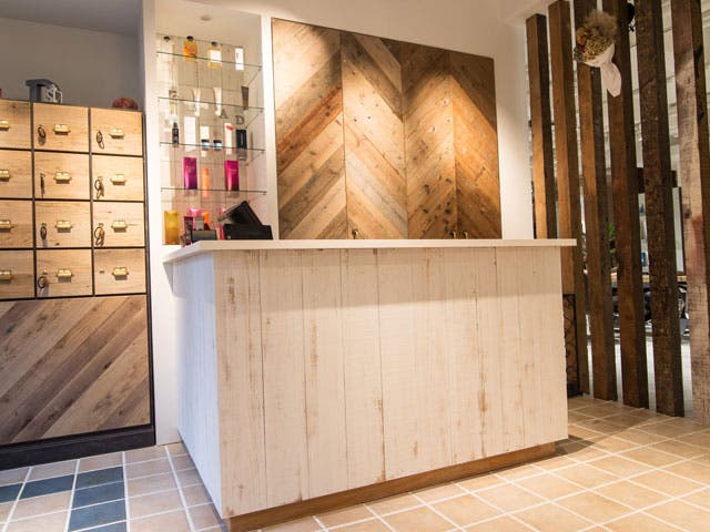 GLAD. | 表参道のヘアサロン