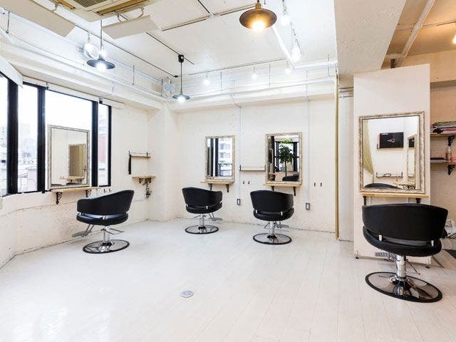 sign HAIR INNOVATION | 錦糸町のヘアサロン