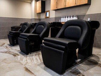 LILIANA | 池袋のヘアサロン