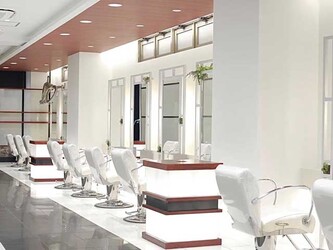 BiBi international | 吉祥寺のヘアサロン