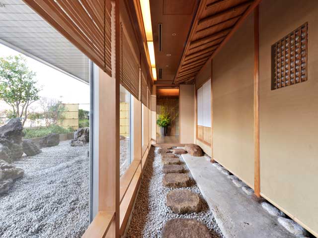 e'H2O SPA スイスホテル南海大阪店（イーエイチツーオー スパ） | なんばのリラクゼーション