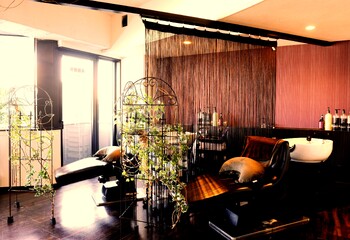 Magenta Room by HANAMIZUKI | 藤沢のヘアサロン Magenta Room by HANAMIZUKI | 藤沢のヘアサロン