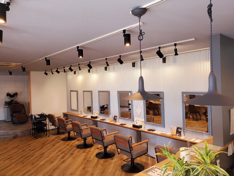 髪質改善Colors cafe plus 伊勢崎田部井店 | 伊勢崎のヘアサロン