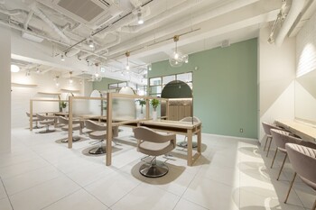 HAIR &amp; MAKE EARTH 相模大野店