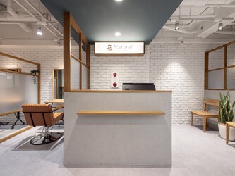 【全席半個室サロン】Natural 広島店 | 袋町/本通/紙屋町/立町のヘアサロン