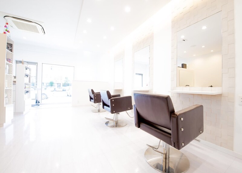 K&K  ブリーチ/ダブルカラー/プルエクステ/縮毛矯正/髪質改善 | 豊橋のヘアサロン