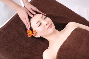 こり道楽 | なんばのリラクゼーション