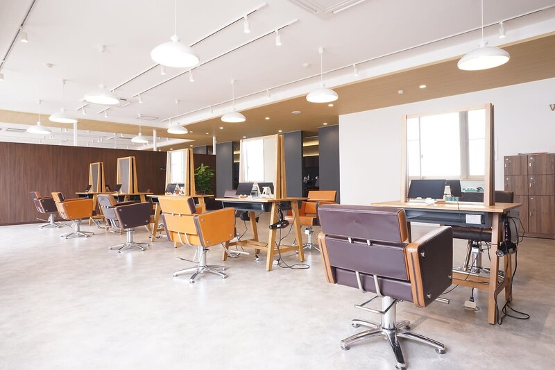 HAIR SALON BESPOKE 髪質改善/縮毛矯正/カラー/メンズ/パーマ | 甲府のヘアサロン
