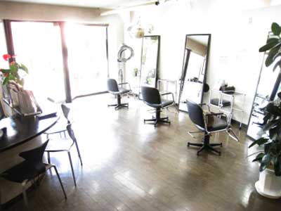 BEE HOUSE | 伏見のヘアサロン