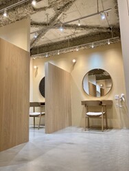 SOURCE cia | 田町のヘアサロン